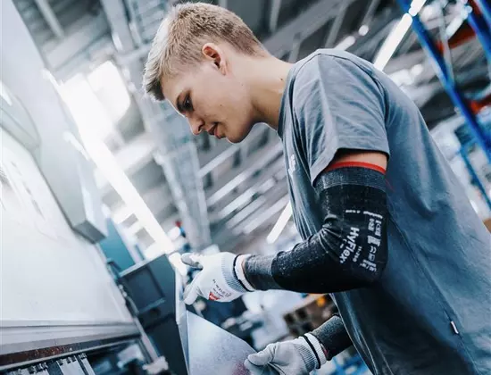Maschinen- und Anlagenführer bei der Arbeit