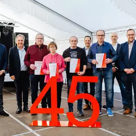 Auf 45 Jahre Betriebszugehörigkeit können Josef Anthofer, Elisabeth Loibl, Werner Fleck und Reinhard Zeilbeck zurückblicken.