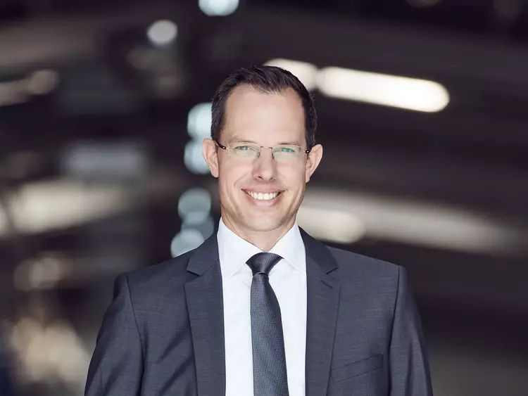CEO Thomas Kneip