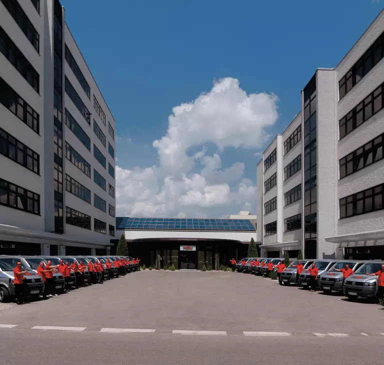 wolf Group Picture Service Technology
