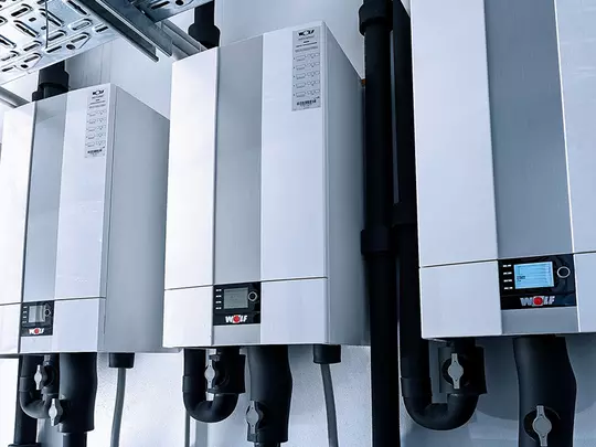 Sistema de generación WOLF Calderas con un sistema renovable para ahorrar energía y gastos Sistemas de generación WOLF gas/gasóleo con energía solar