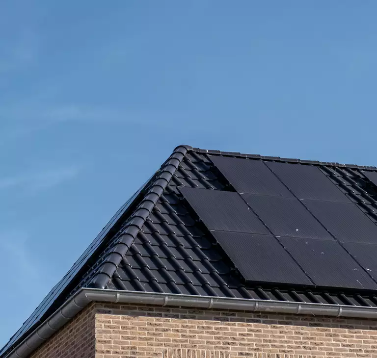 Cabecera sistema de ventilación, condensación gas/gasóleo y solar térmica Sistemas WOLF y Espacios sostenibles. Generación por condensación gas/gasóleo, sistema de ventilación y renovable solar térmica
